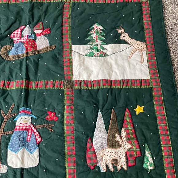 Victorian Heart Company, Inc. Christmas Holiday Hand Stitched Quilt 57” by 46” - Picture 3 of 9
